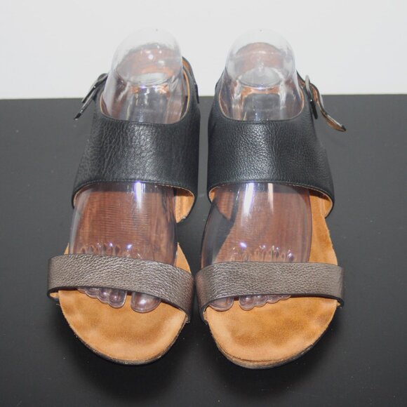 NICE LADIES SOFFT LOW WEDGE SANDALS - BLK/BRONZE LEATHER - 10 WIDE - Picture 2 of 8